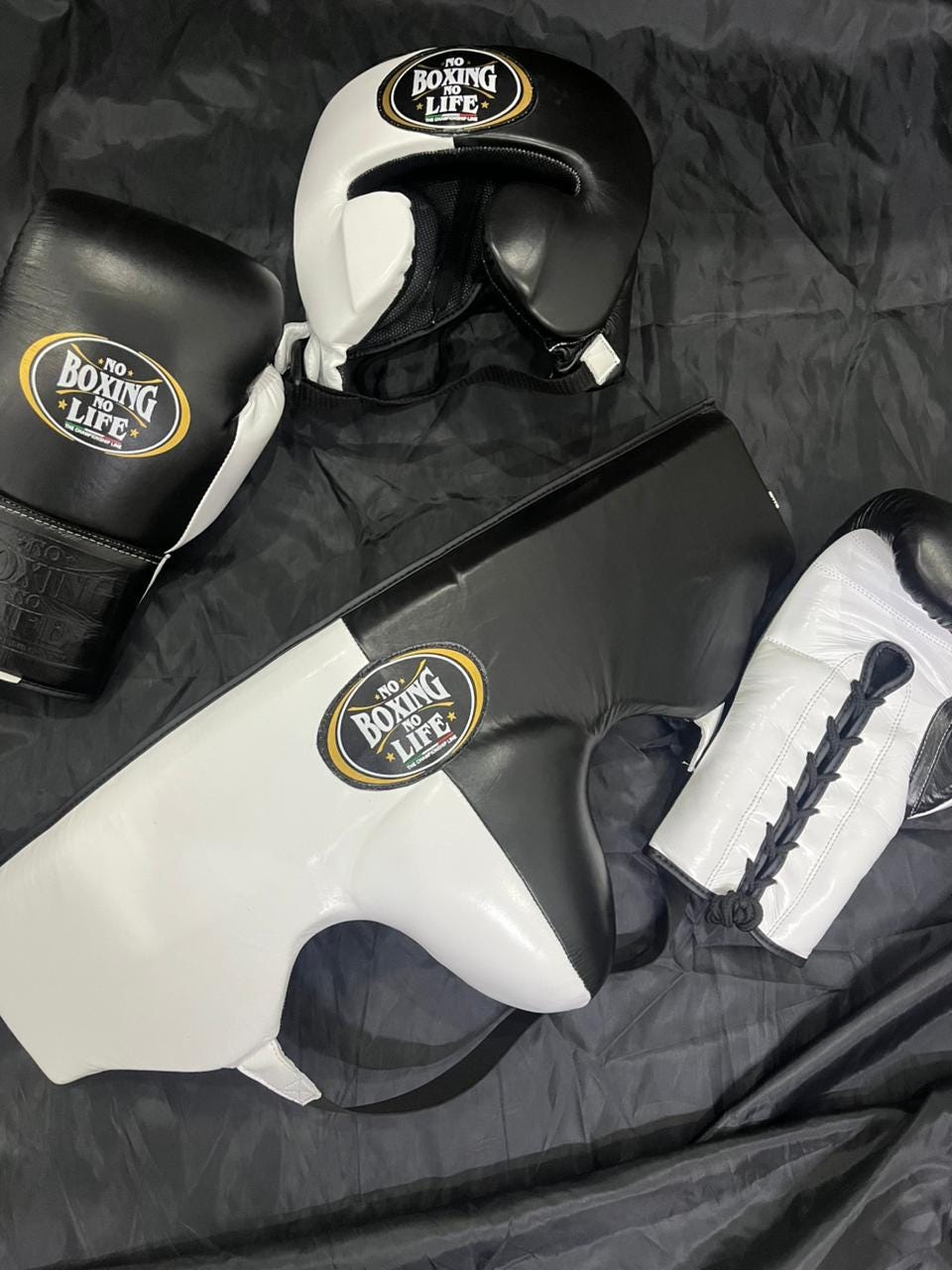 No Boxing No Life Complete Boxing Set – Gloves, Head Guard & Body Protector | Black & White