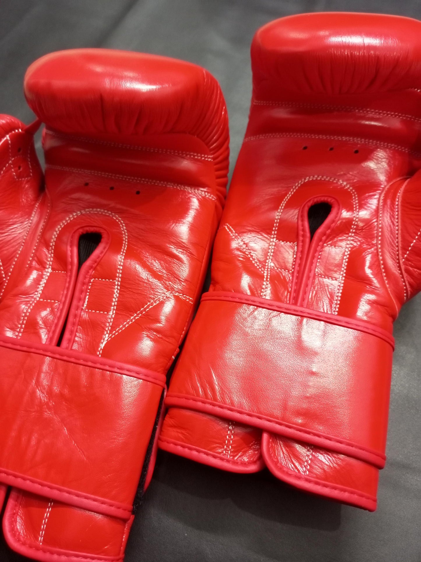 Cleto Reyes Boxing Gloves, Authentic Black Cowhide Leather Sparring and Training Gloves