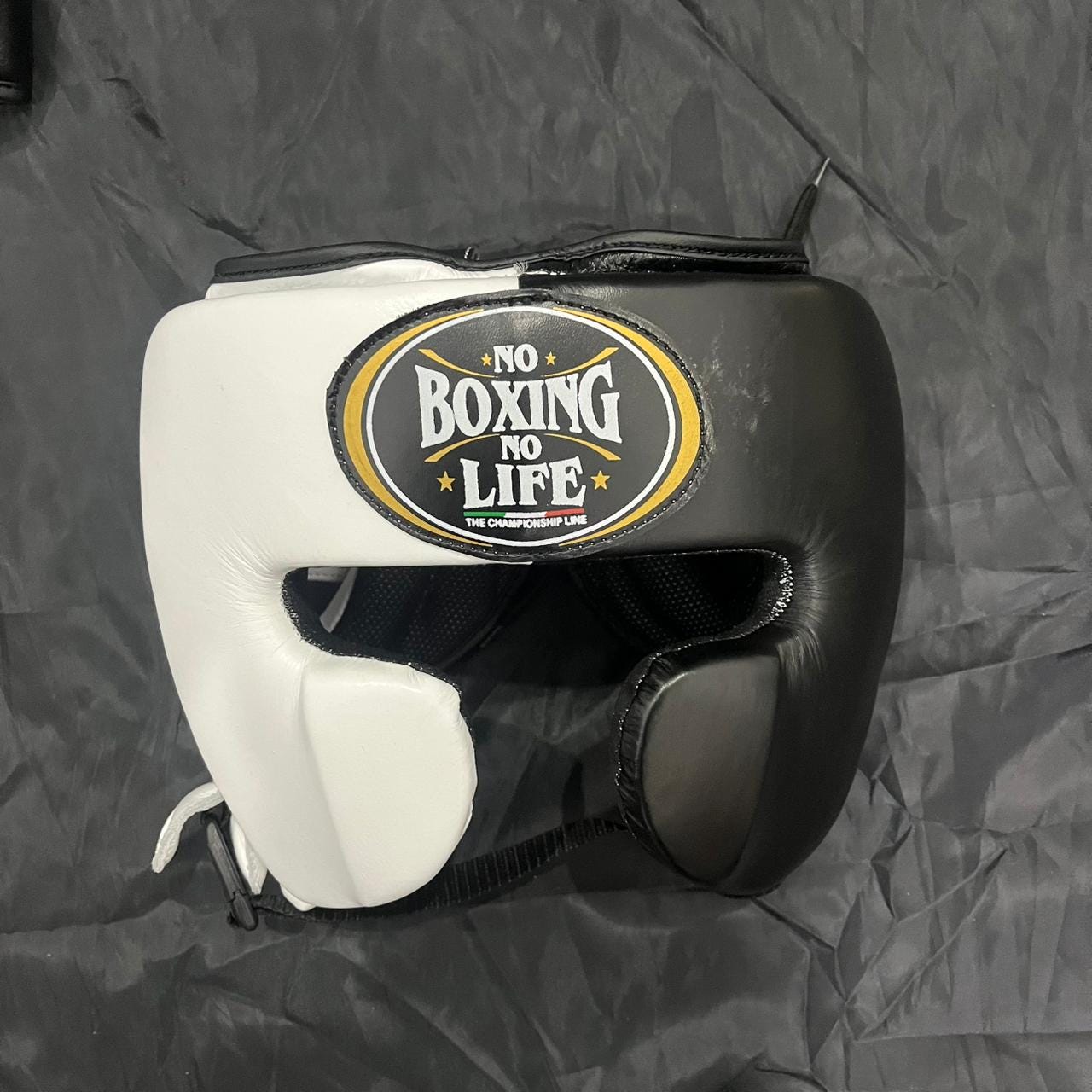 No Boxing No Life Complete Boxing Set – Gloves, Head Guard & Body Protector | Black & White