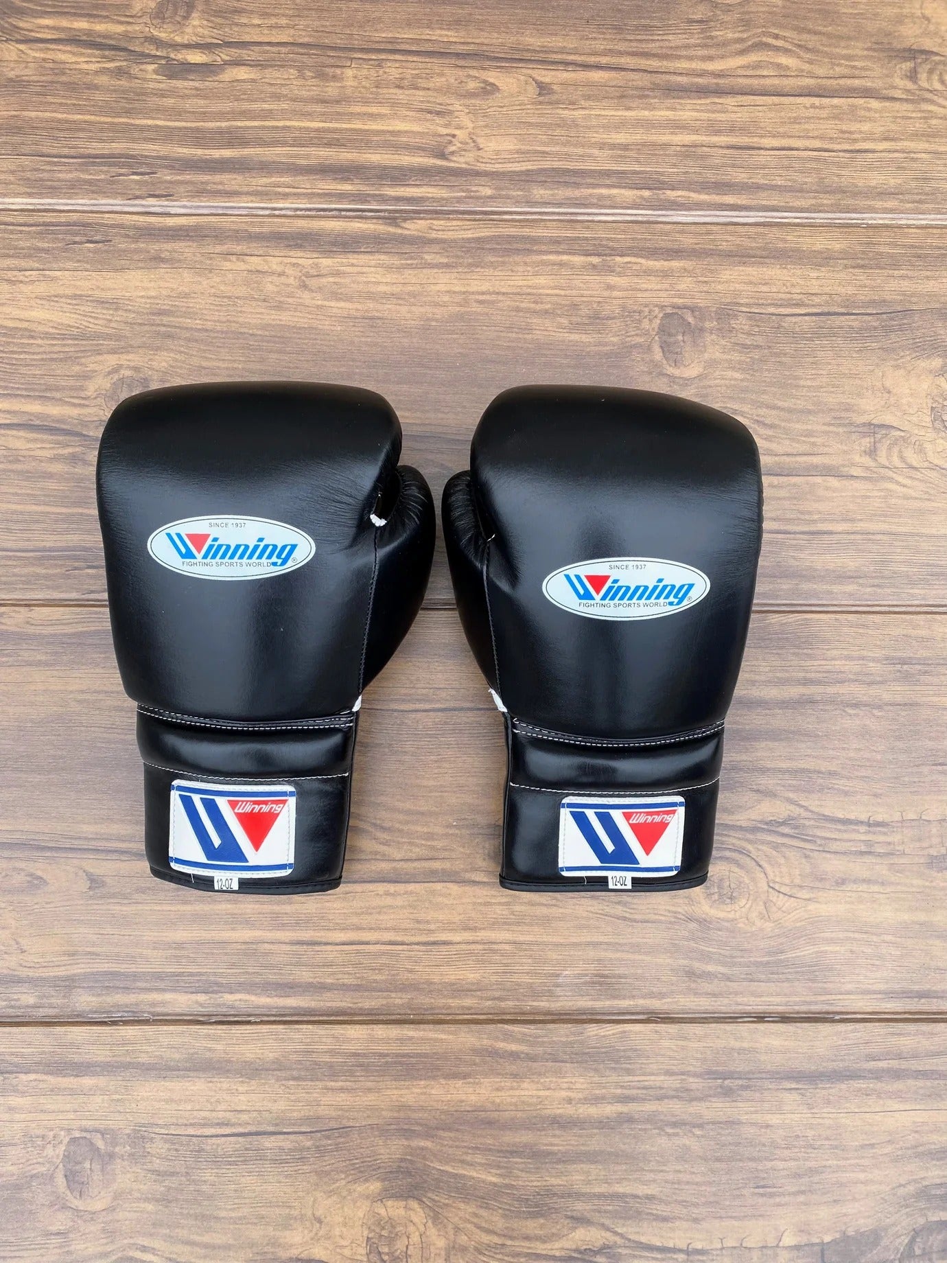 Winning Black Boxing Set – Premium Boxing Gloves, Headgear & Training Equipment